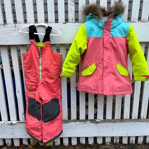 Burton kids Winter Jacket and Maven Snowpants bibs size 2T GUC